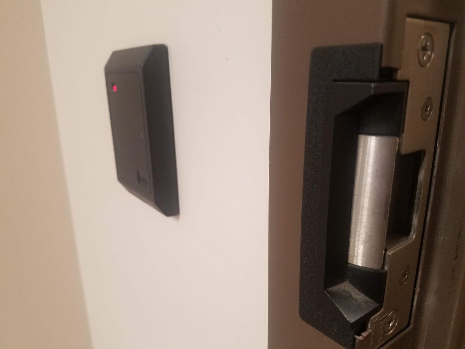 Differences Between Electric Strike Locks and Locks